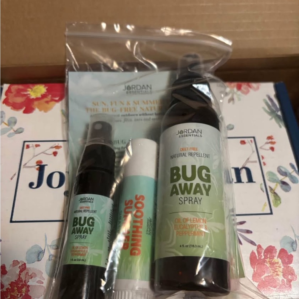 Jordan Essentials Bug Away Spray Set